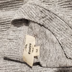 Love this boutique top gray Entro M (medium)